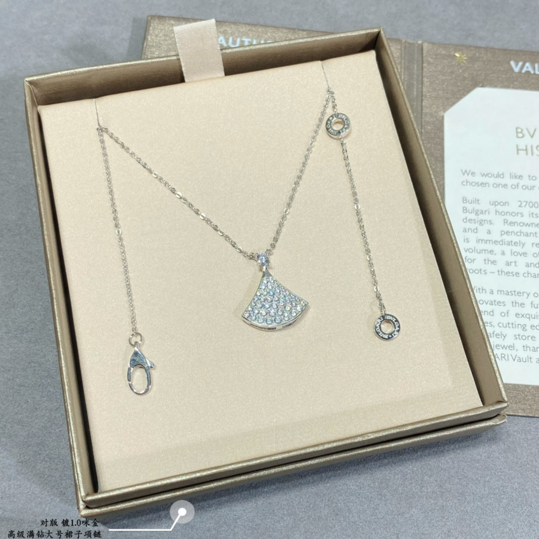 Bv1g*ai Large D1am0nd fan-shaped skirt Necklace