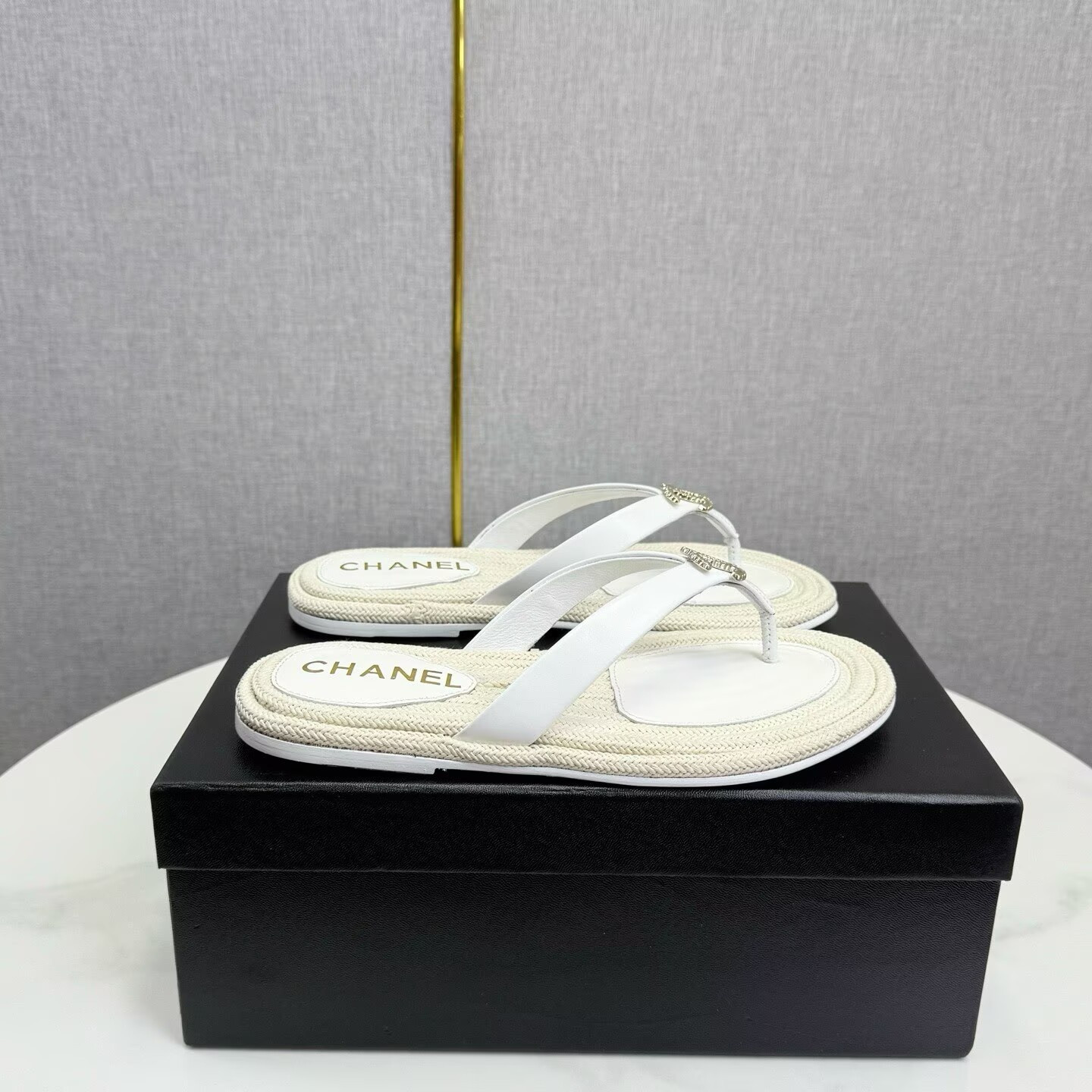 UA Ch**el flip-flops