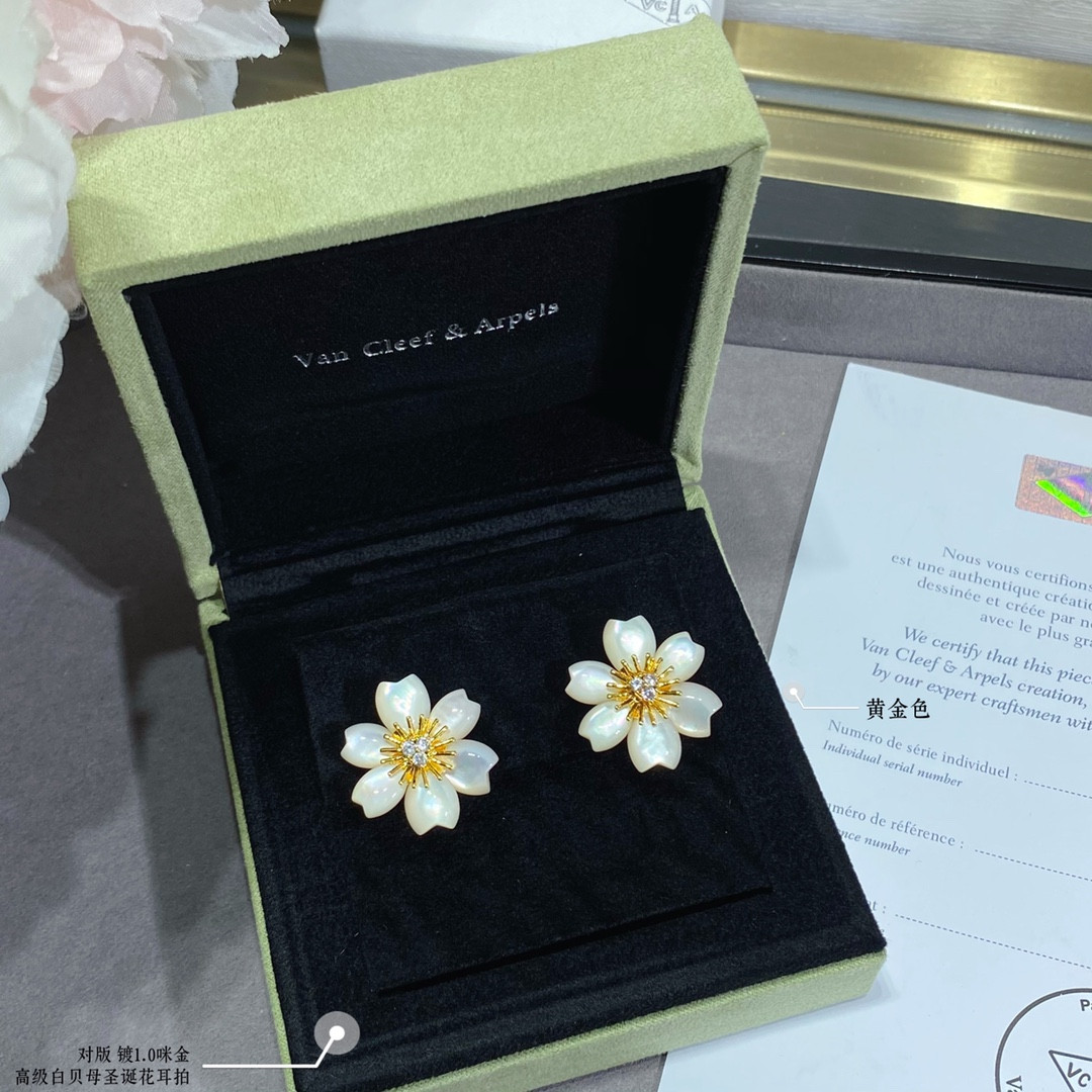 V*n Cl**f & Arpels White Mother-of-Pearl Christmas Flower Earrings