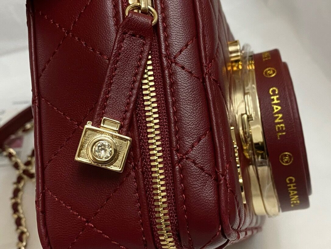 Ch**el CAMERA BAG 4.5 × 6.2 × 2.3 in