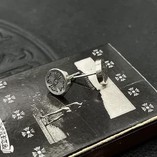 Ch*0me He**ts Earrings