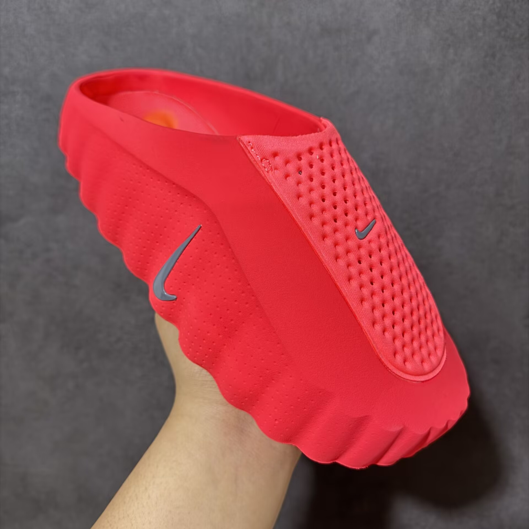 Nike Mind 001 Slide (Runs one size small)