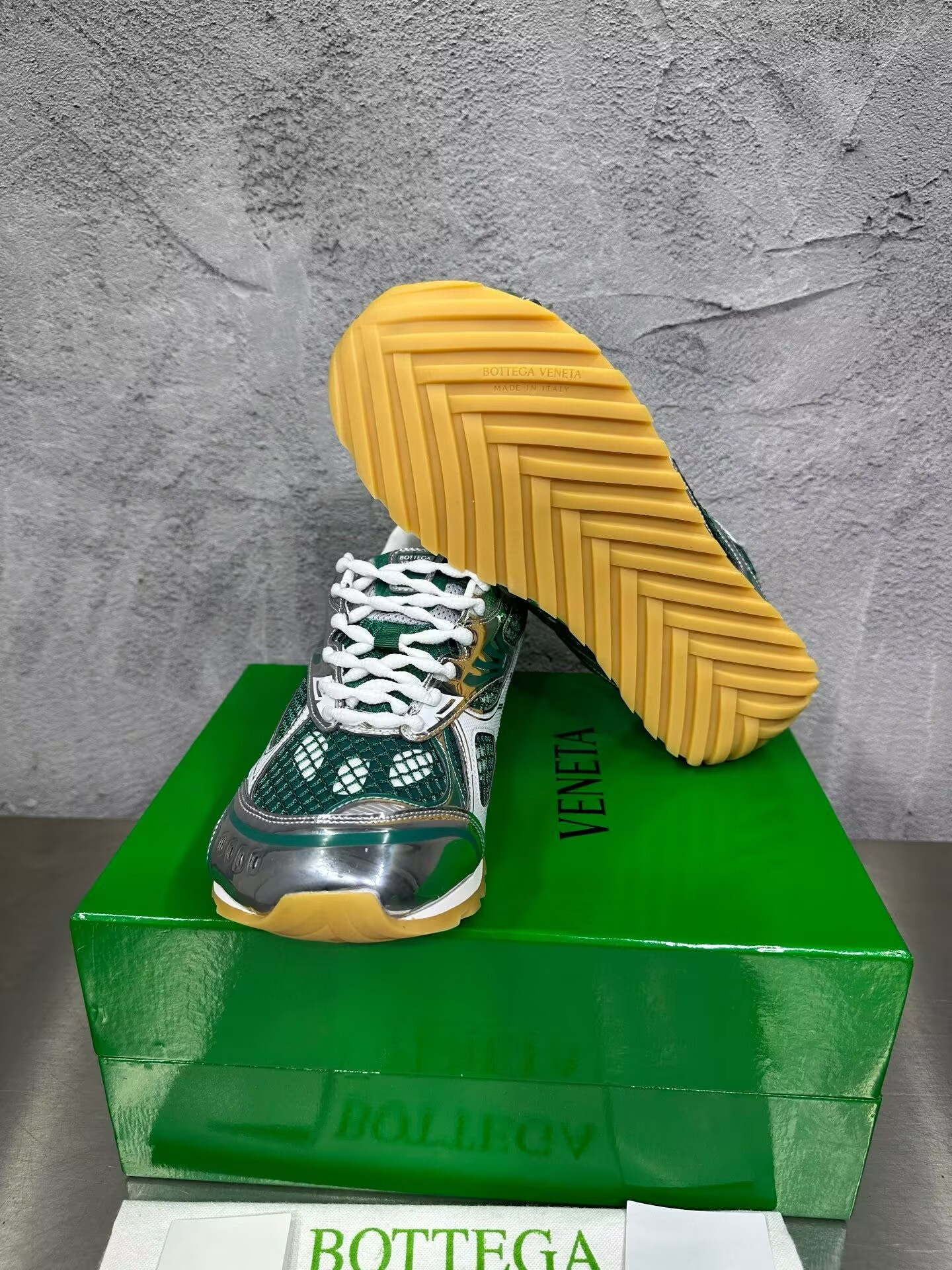 UA B0tt*ga Ven*ta Orbit Sneaker