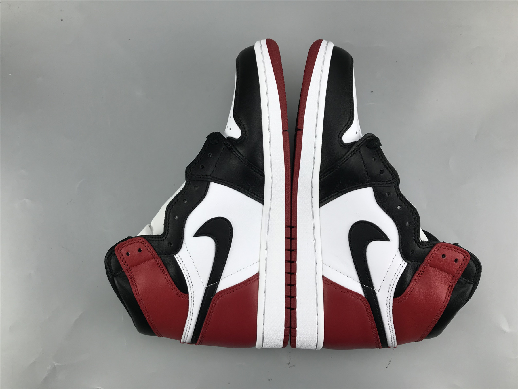 UA AIR JORDAN 1 RETRO HIGH OG BLACK TOE 2016 RELEASE