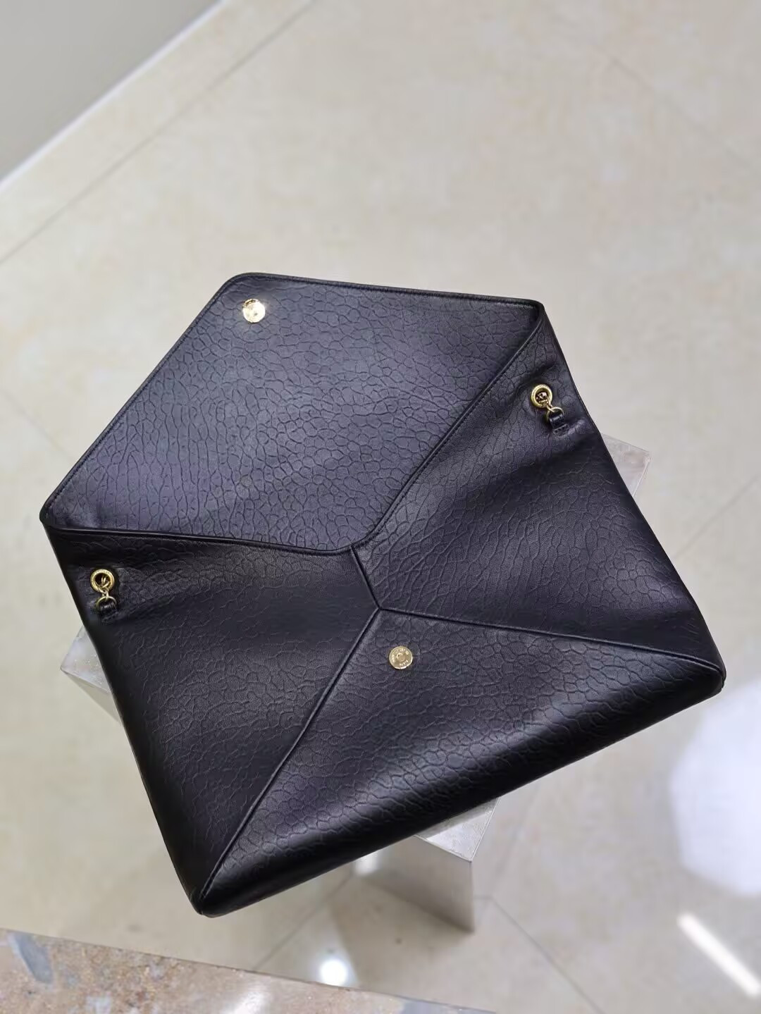 Y51 CASSANDRE Pouch on Chain Black 35x22x3-4.2cm