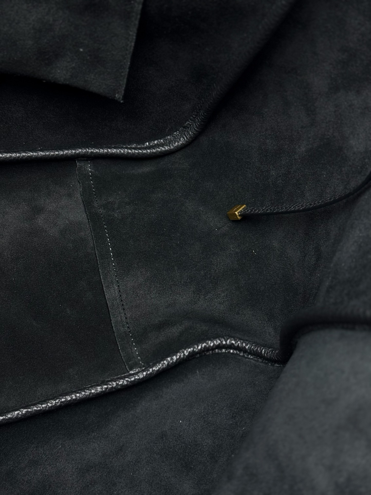 Y51 LE 5 À 7 BEA in grained leather 50×28×18cm