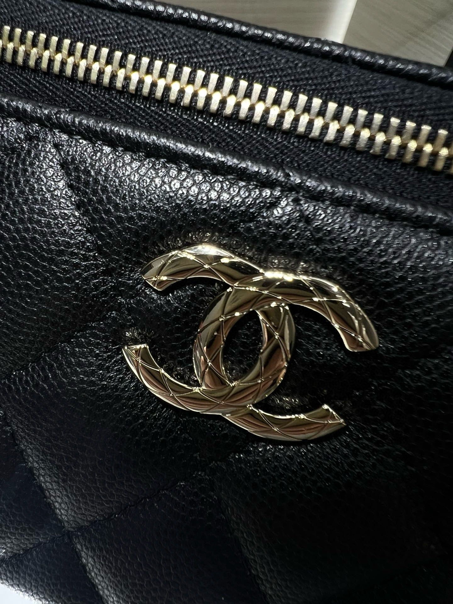 Ch**el clutch with chain ap4590 17x9.5x8cm