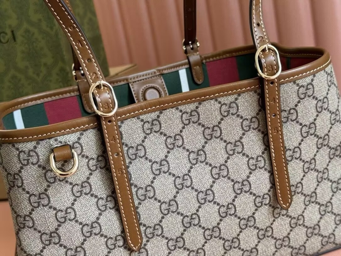 Gvc*1 GG Emblem Tote Bag 31x18.5x11.5cm