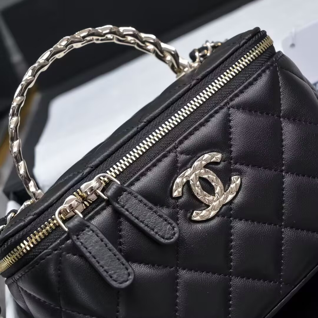 Ch**el Clutch With Chain 10x16x8cm