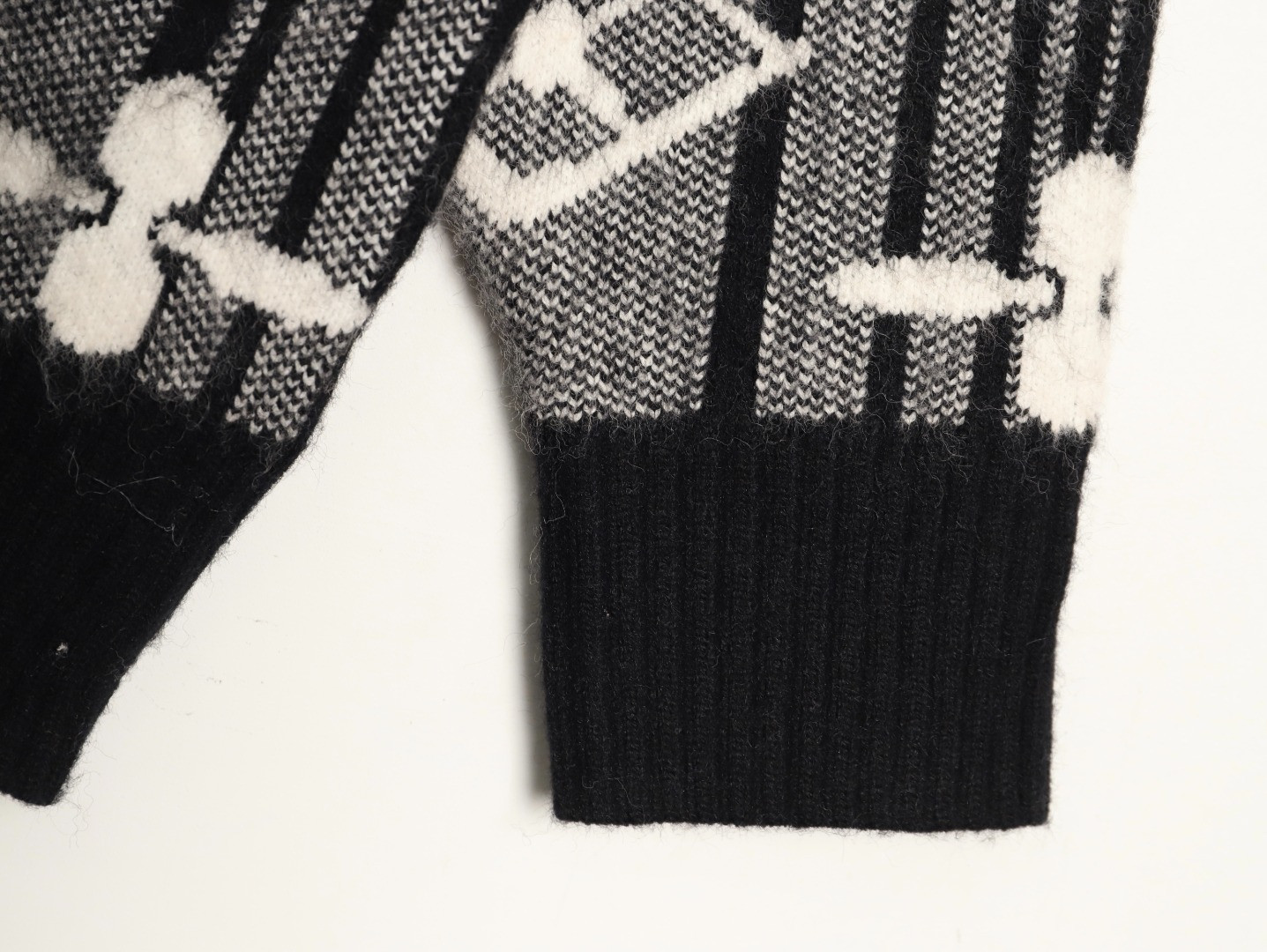 L0vis Vvtt0n 25ss Knitting Cardigan