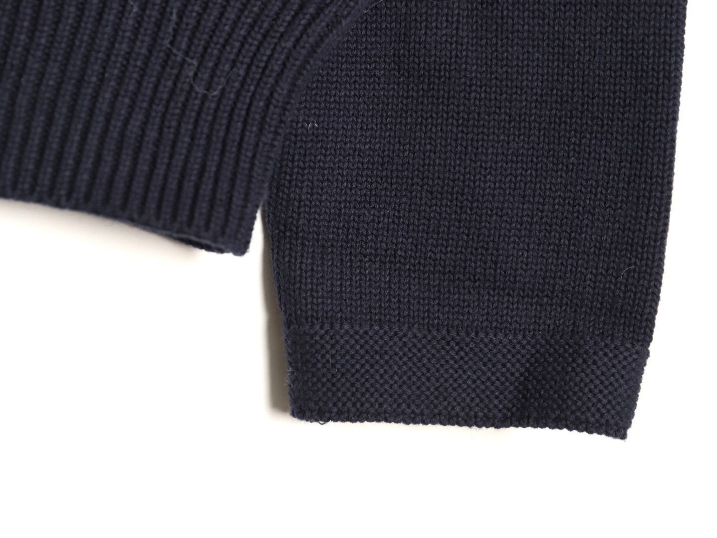 D10r CD 25ss Sweaters