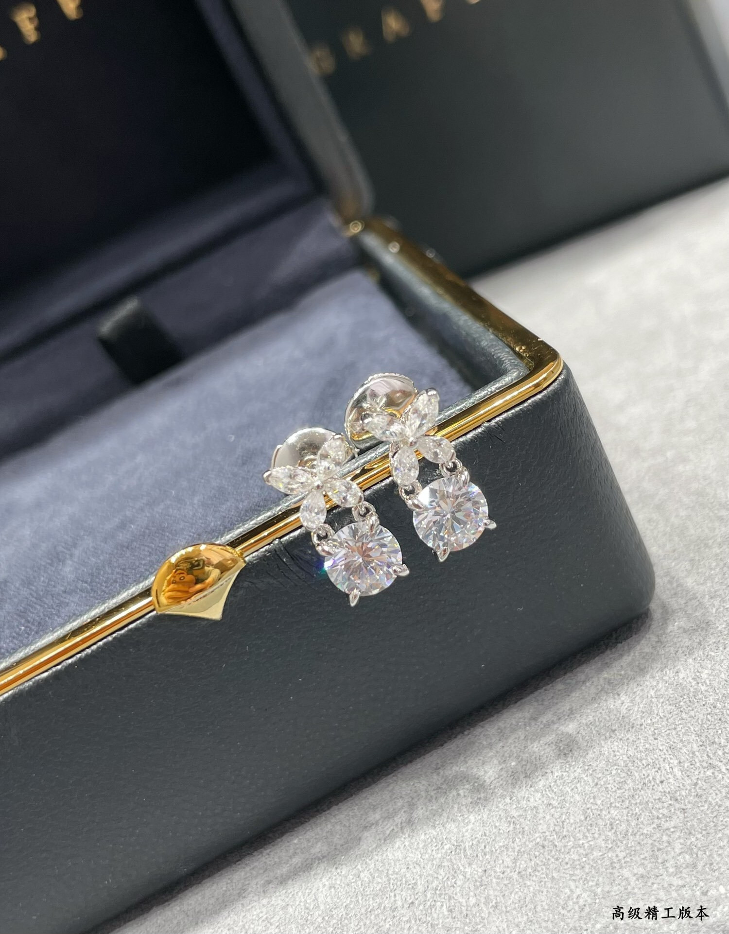 Graff D1am0nd-encrusted Butterfly Stud Earrings