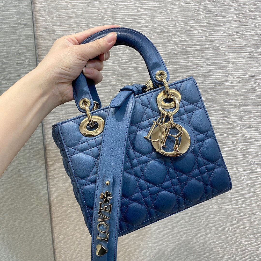 Small Lady D10r Bag 8 x 6.5 x 3 inches