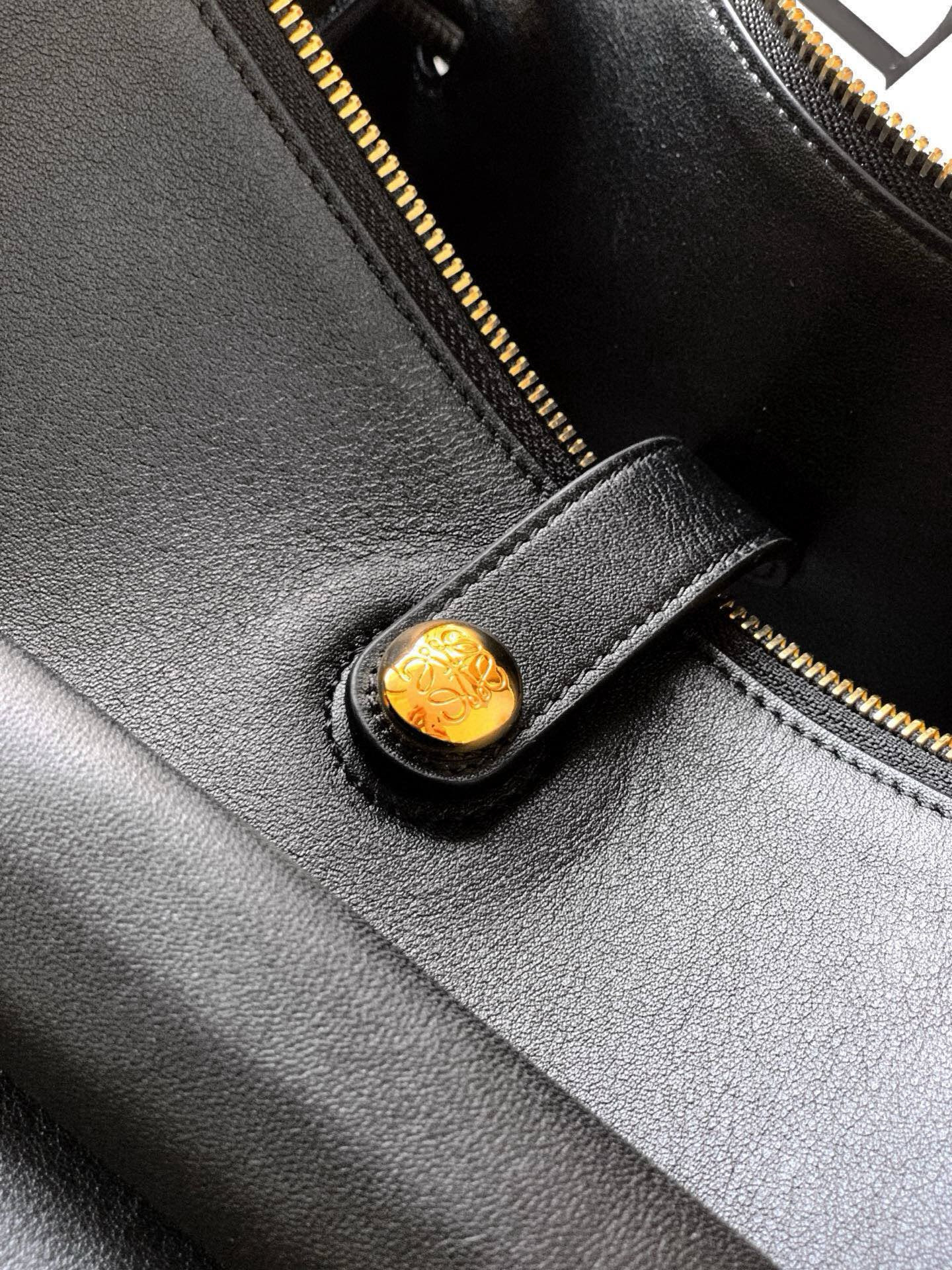 Loewe Large Madrid Bag in Supple Calfskin 33x24x12.5cm