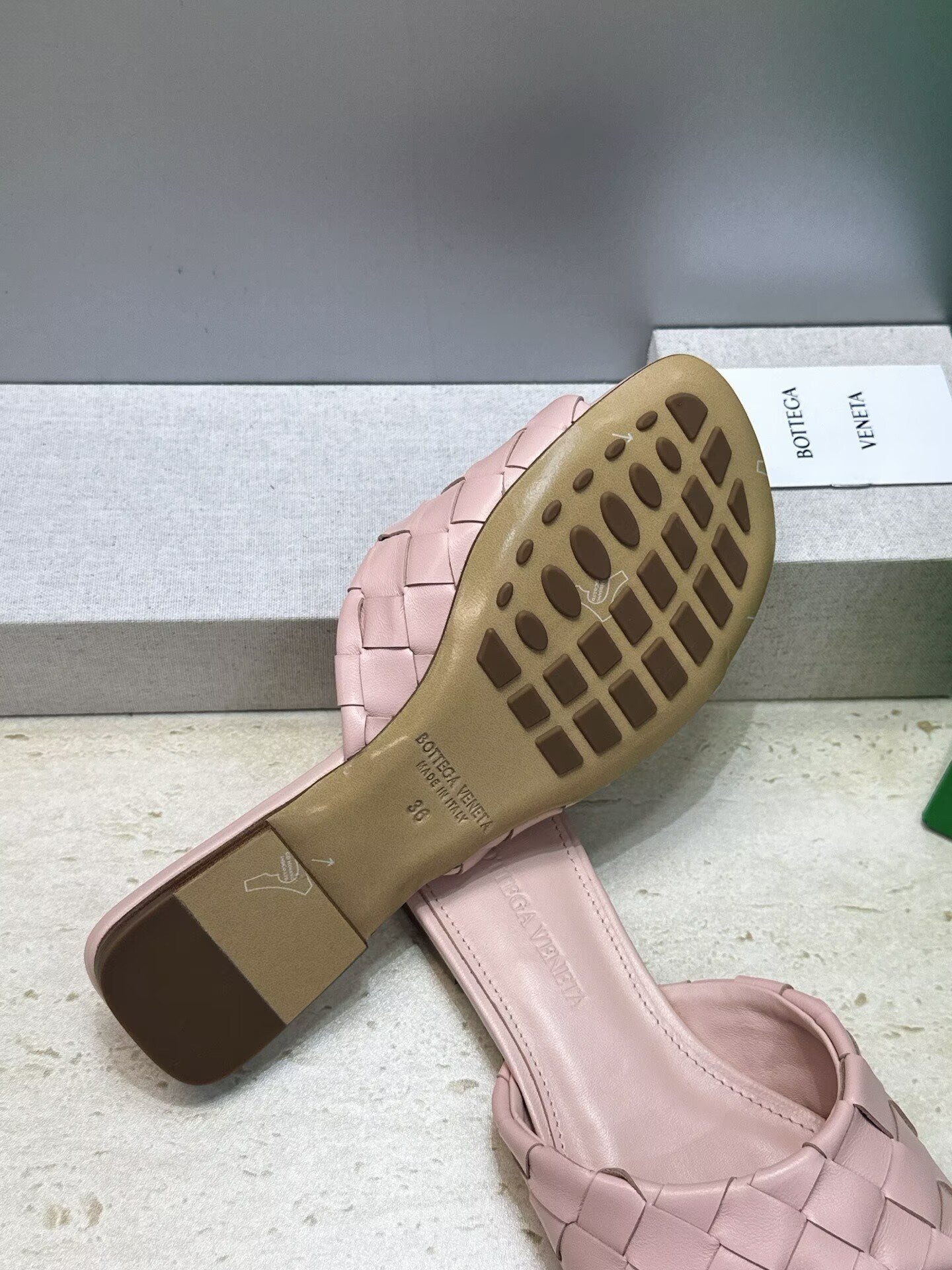 UA B0tt*ga Ven*ta Slides