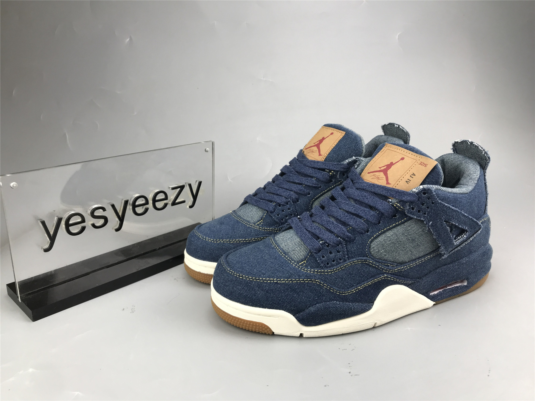 UA AIR JORDAN 4 RETRO Leu*s NRG "LEVI