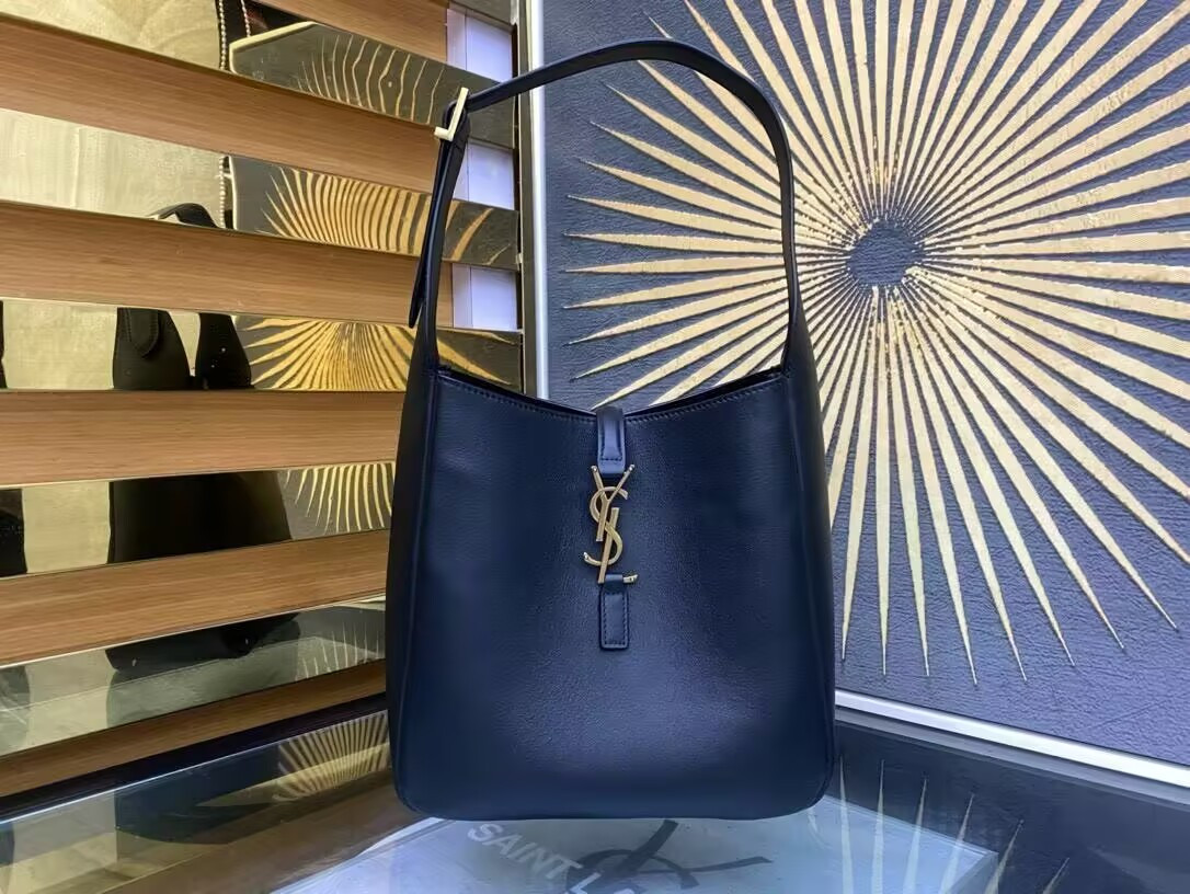 Y51 LE 5 À 7 23x22x8cm