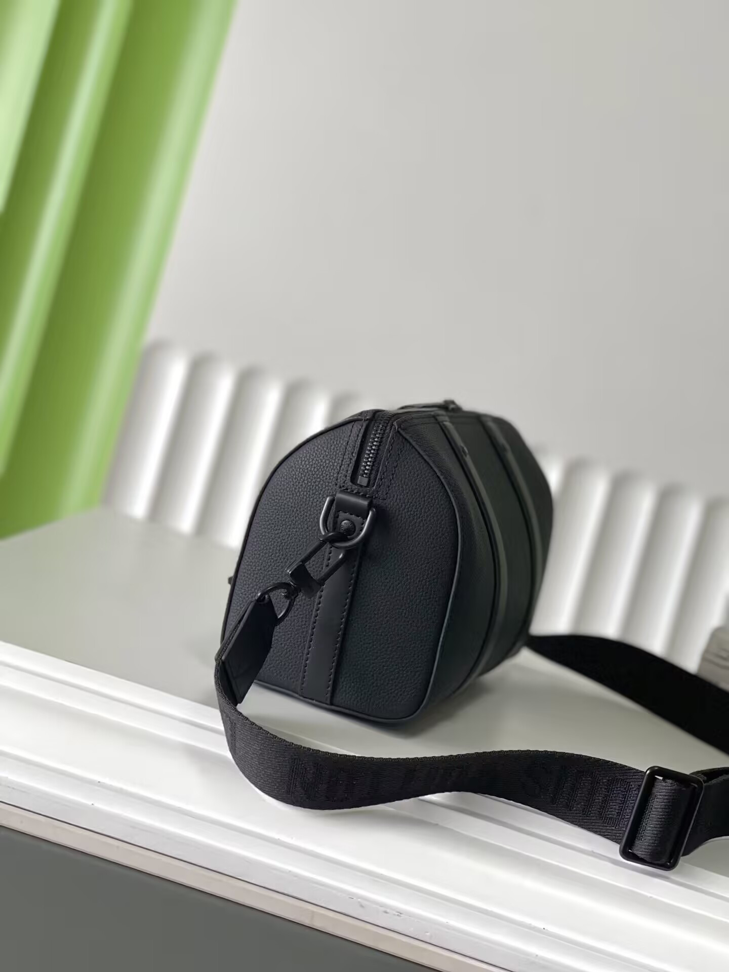 LV City Keepall M59255 27x17x13cm