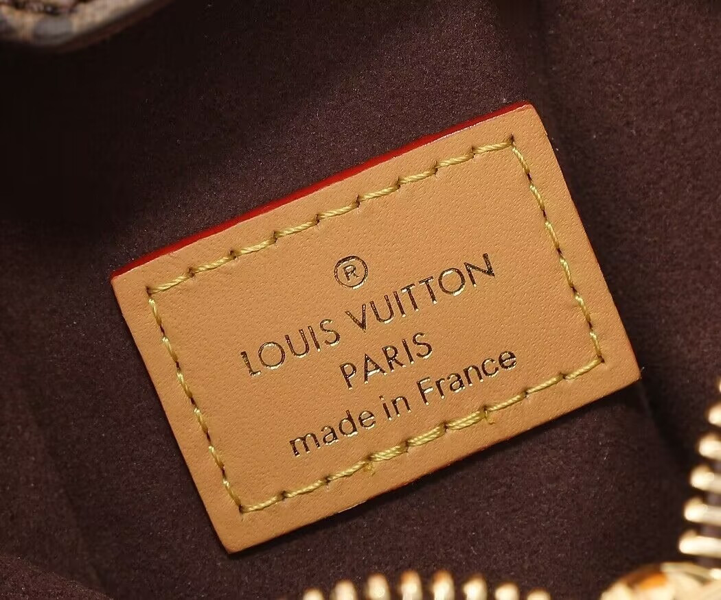 LV Side Trunk PM M46815 7.1 x 4.9 x 3.1 inches