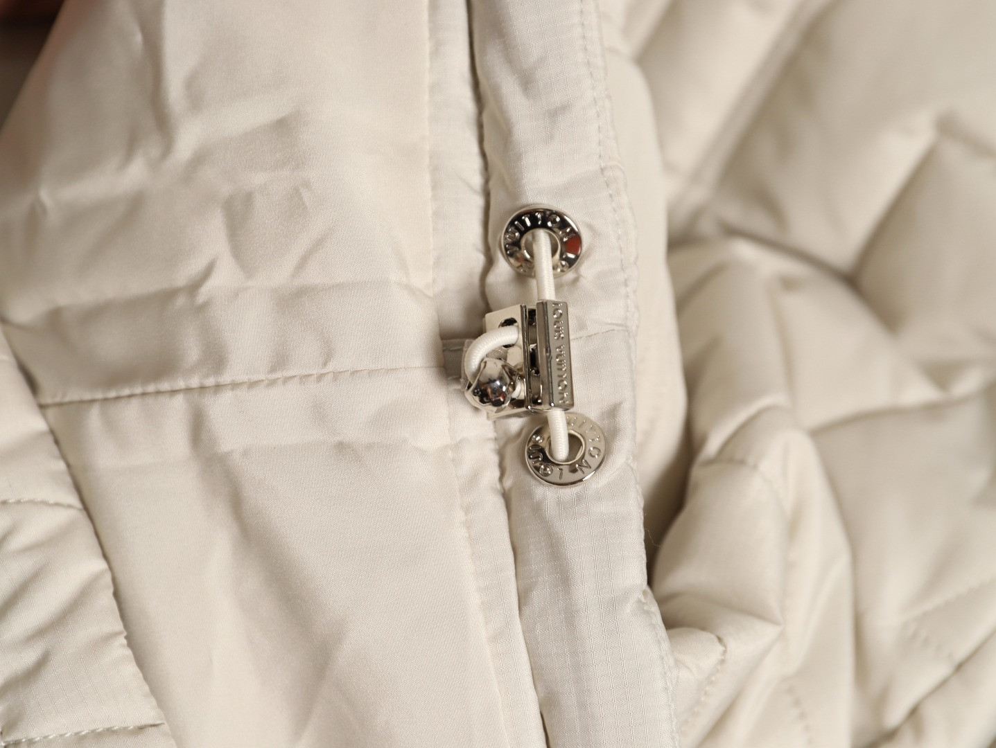 L0vis Vvtt0n 25FW Padded jacket