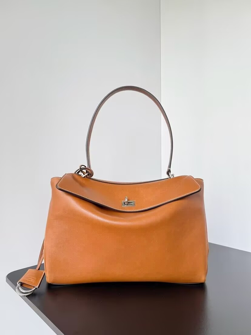 Ba1en*iaga Rodeo Medium 35x23.3x10.9cm