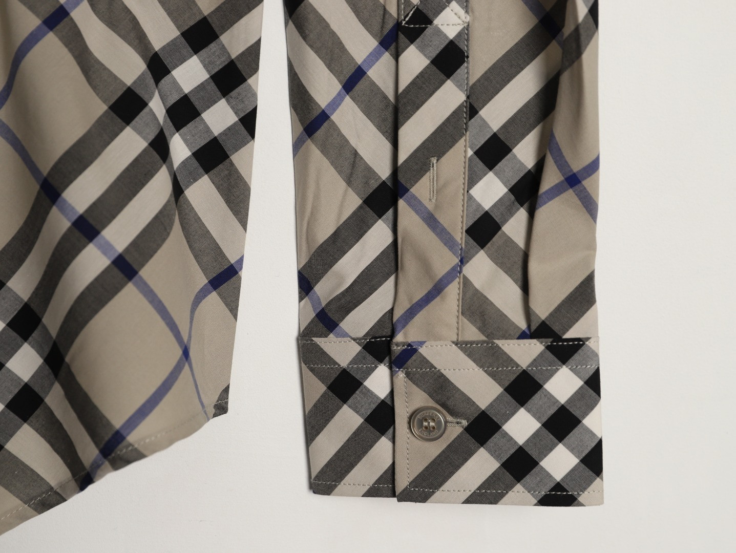 Bv*b*rry long-sleeved shirts