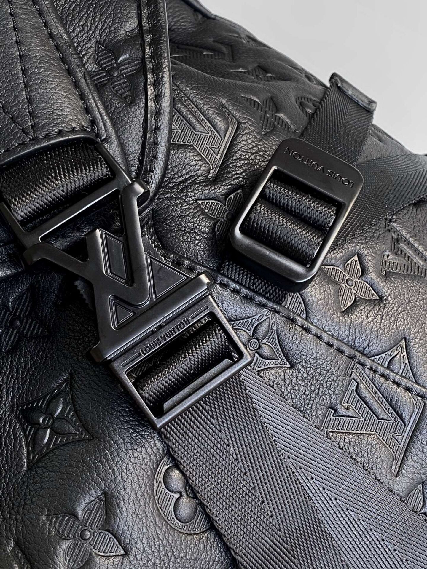 LV GETAWAY Backpack M24776 50x15x29cm Without box