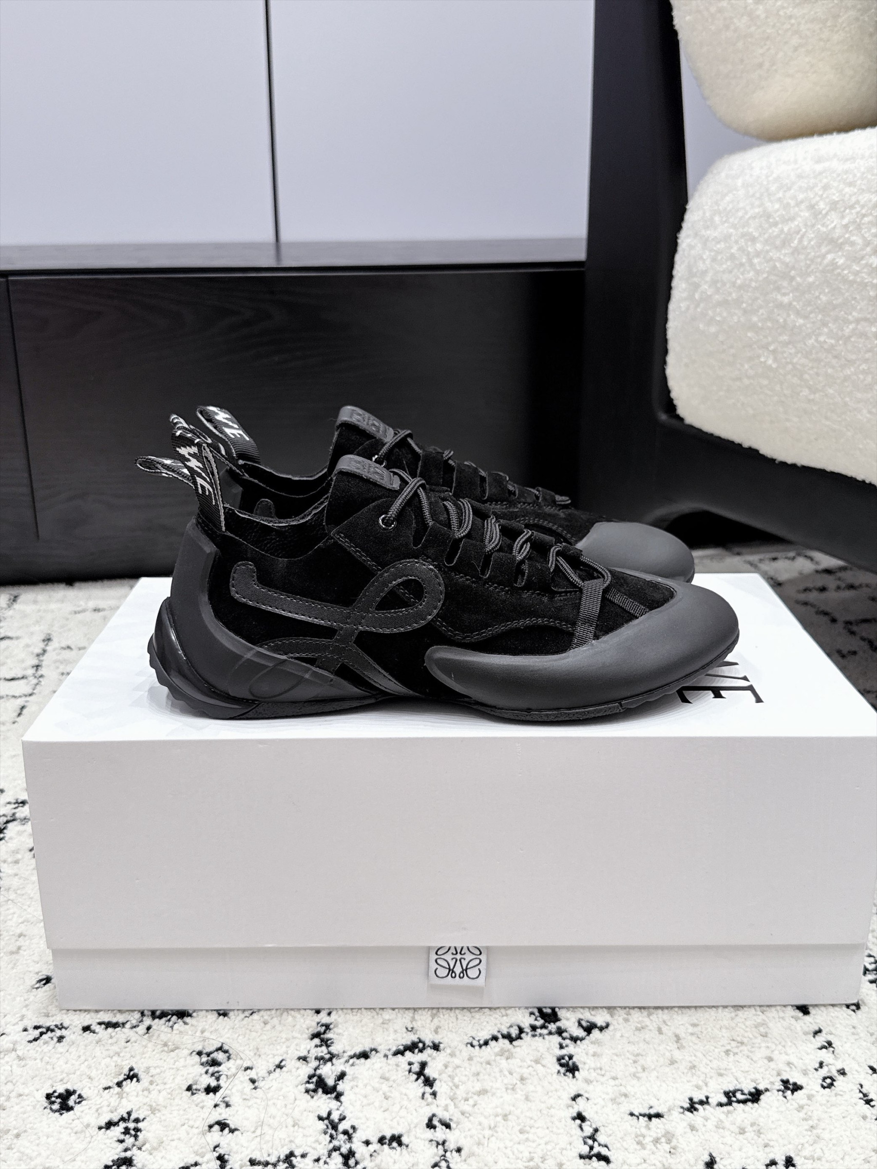 UA L0ew* Grip Sneaker
