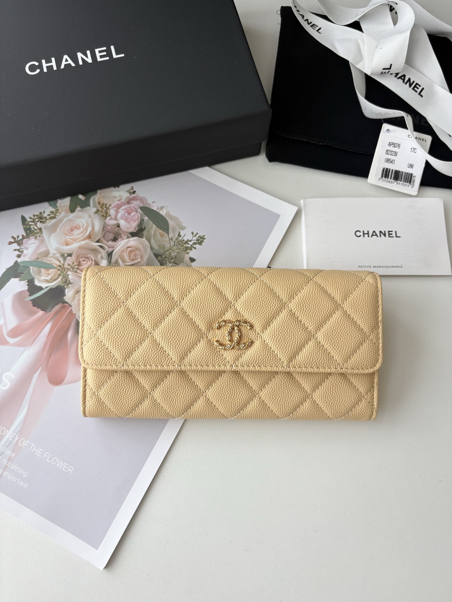 Ch**el Flap Long Wallet AS5076 19x10.5x3cm