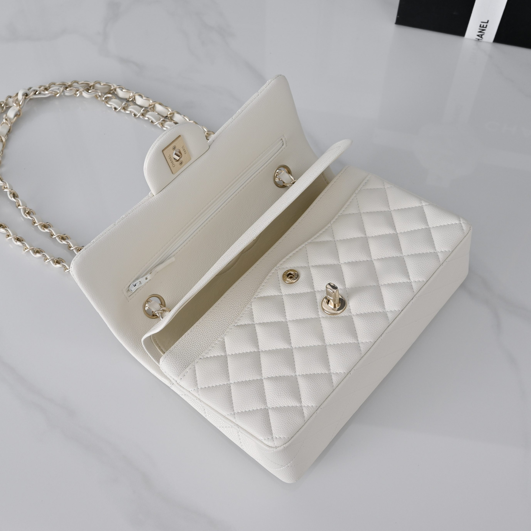 Ch**el classic flap handbag off-white with light gold hardware and caviar leather a01113 23x14.5x6cm