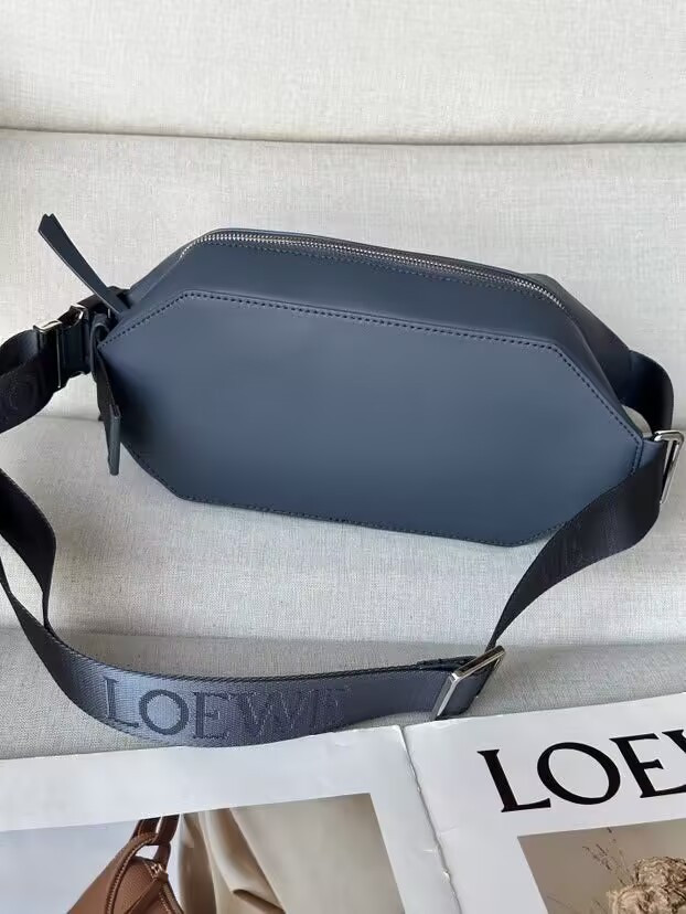 LOEWE Convertible sling in classic calfskin 32.5x9x12.3cm