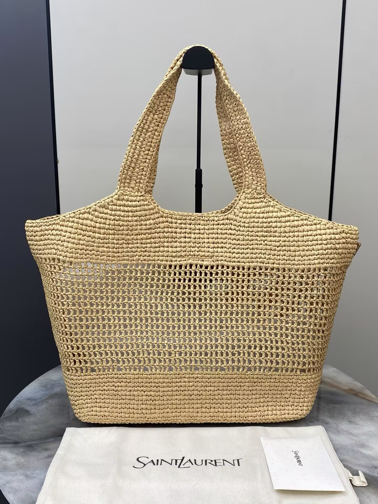 Y51 ICARE IN RAFFIA 46x28x5cm