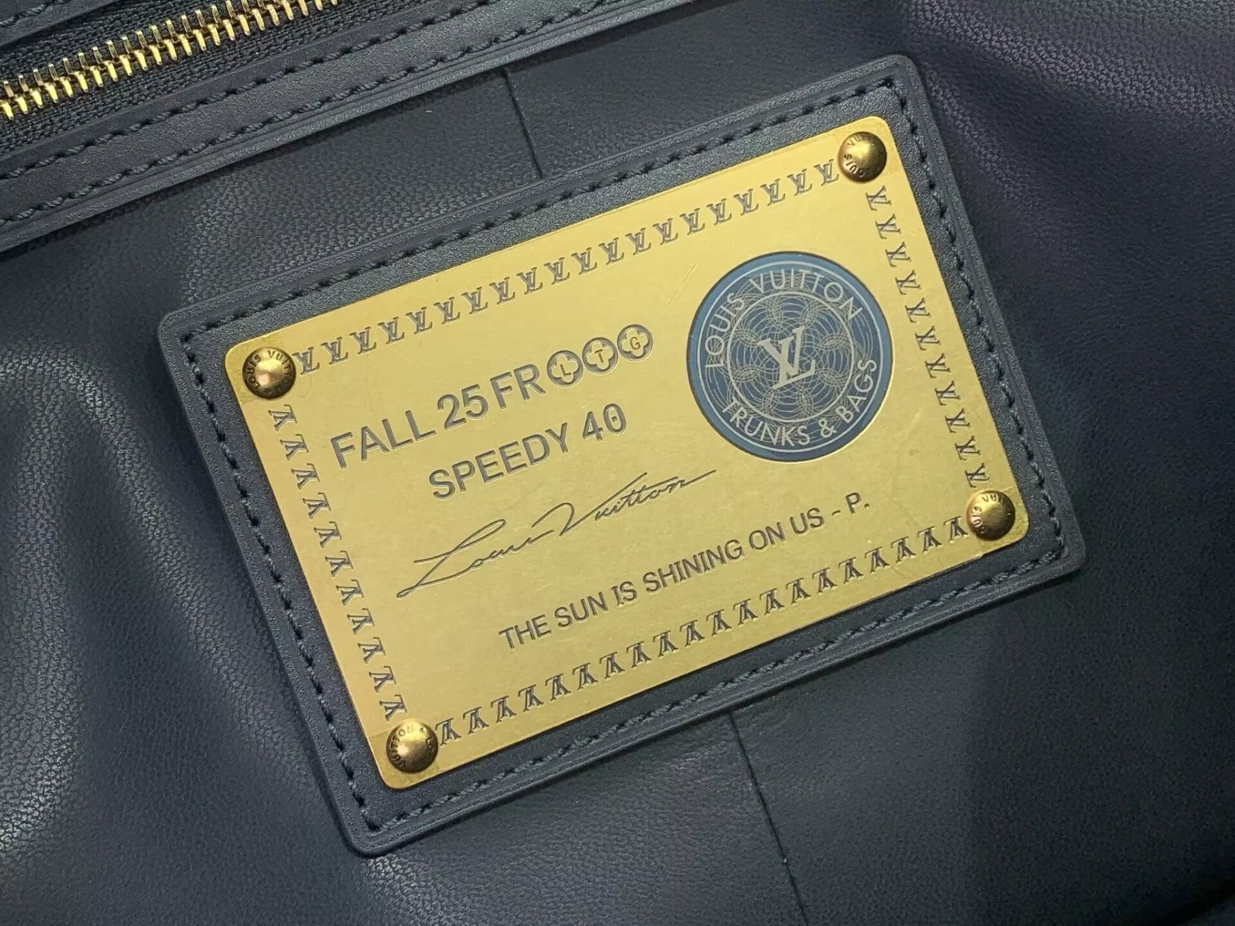 LV Speedy P9 Bandoulière 40 M15225 40x26x23cm