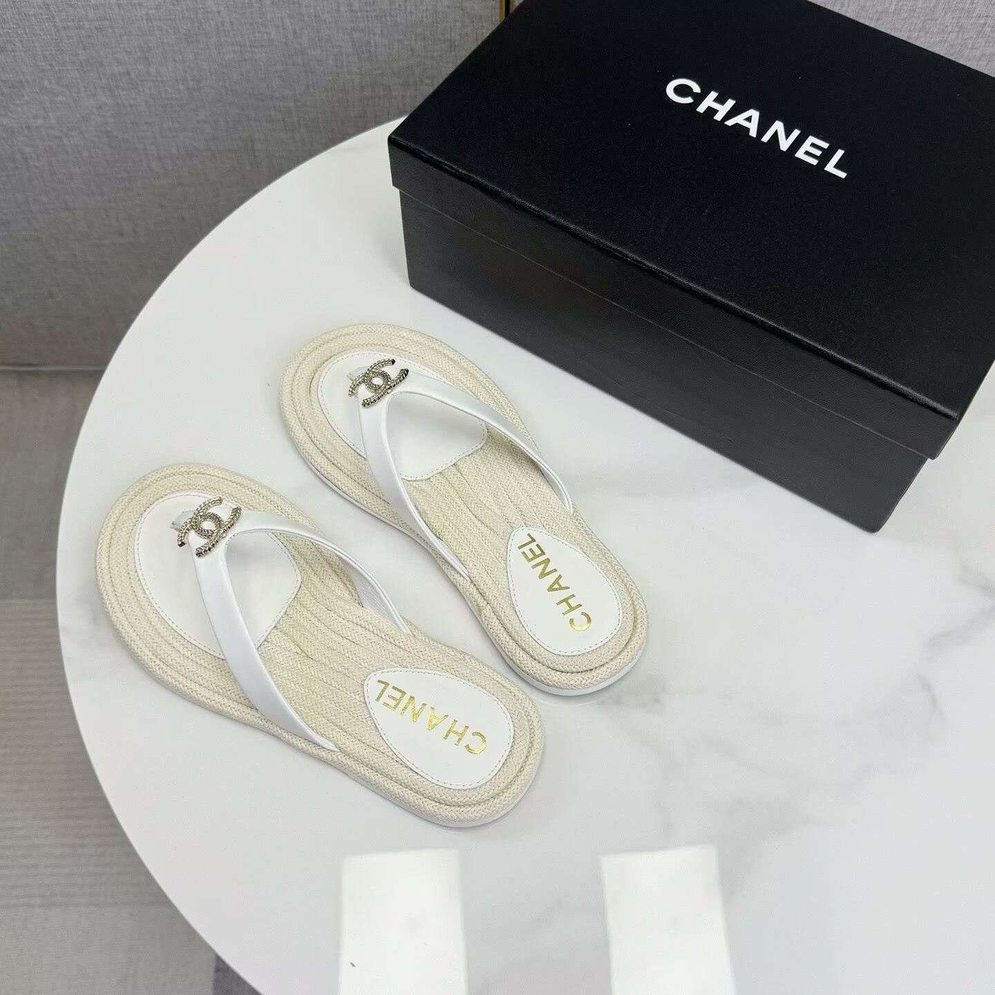 UA Ch**el flip-flops