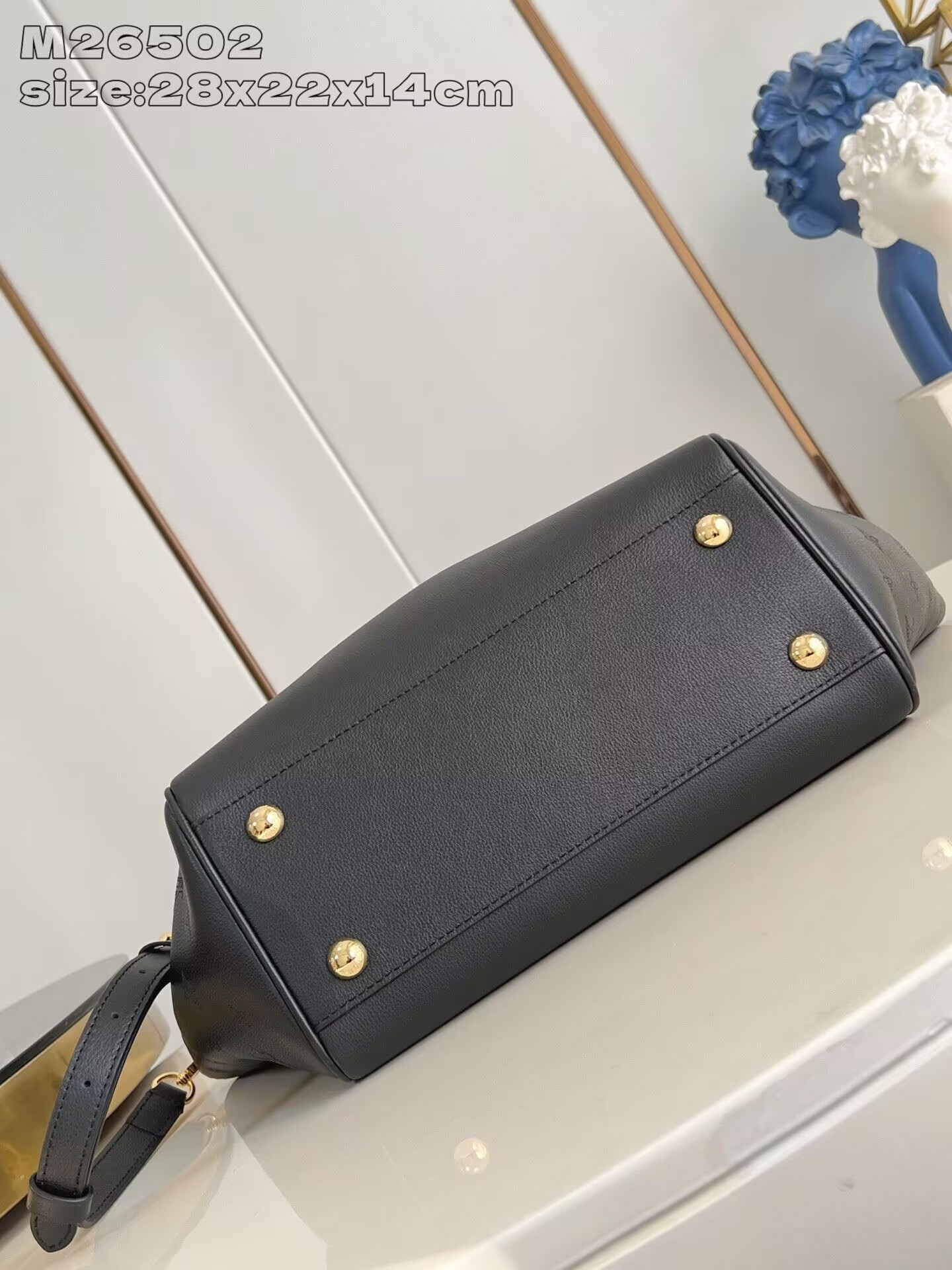 LV Vendome PM M26502 28 x 22 x 14 cm