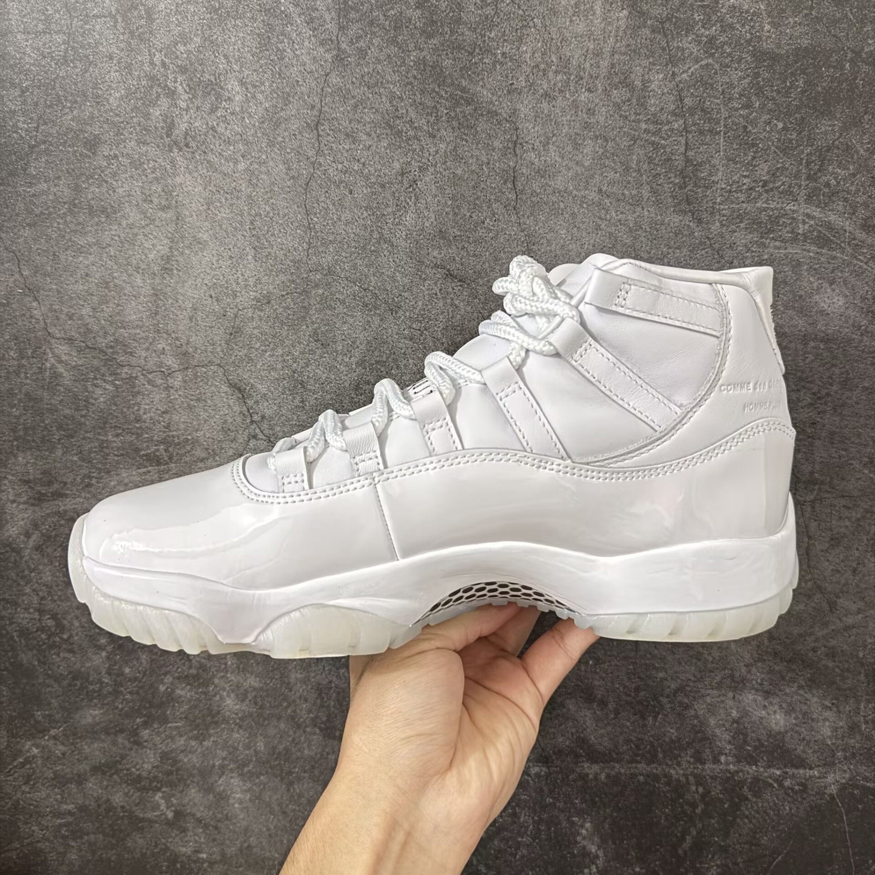 UA AIR JORDAN 11