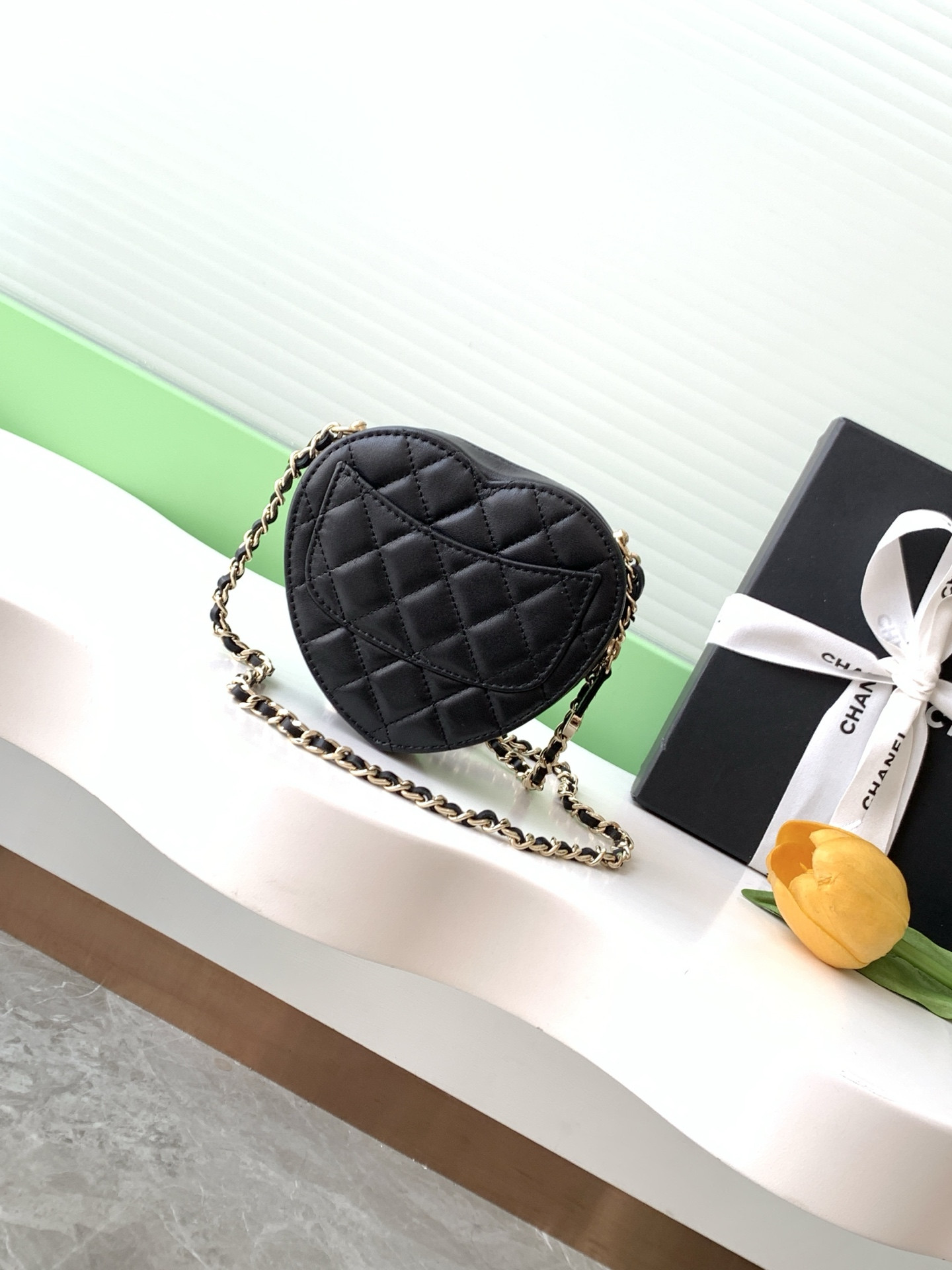 Ch**el mini 22s heart clutch with chain 12x13x5.5cm