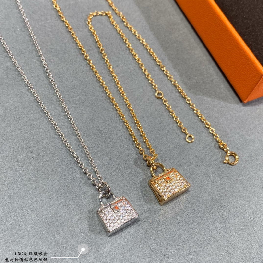 H**me5 Fully D1am0nd-Encrusted Bag Necklace