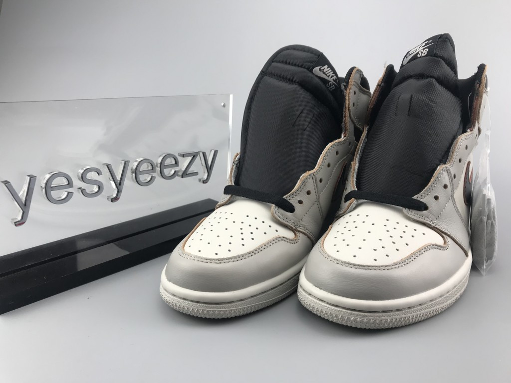 UA AIR JORDAN 1 RETRO HIGH SB "NYC TO PARIS"