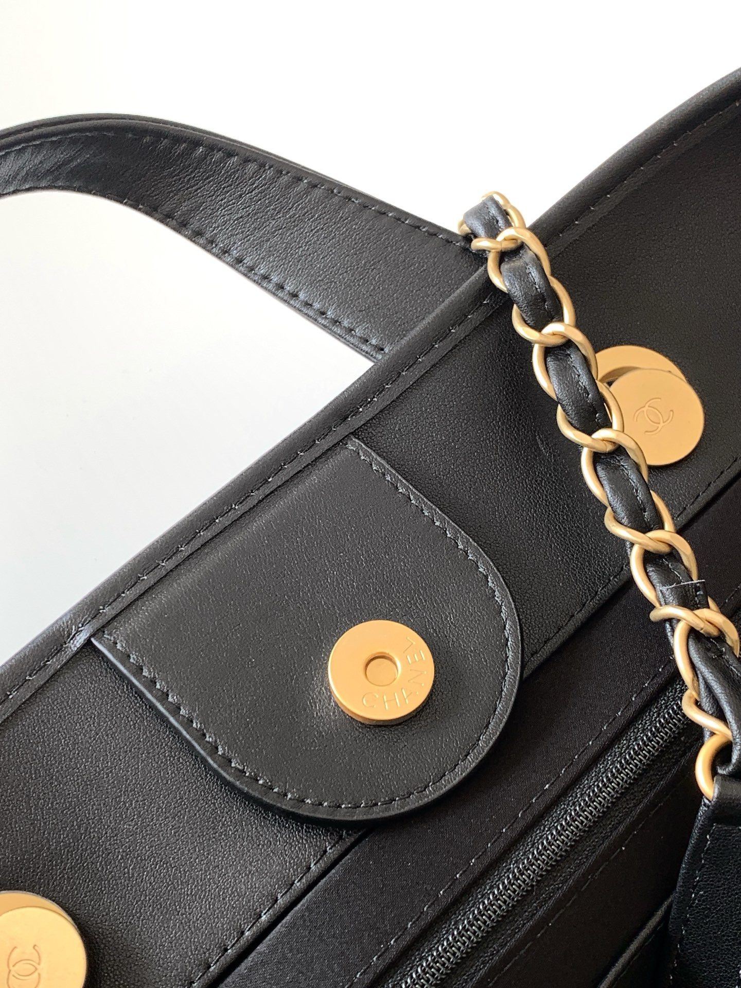 Ch**el Shopping Bag 26x44x13cm