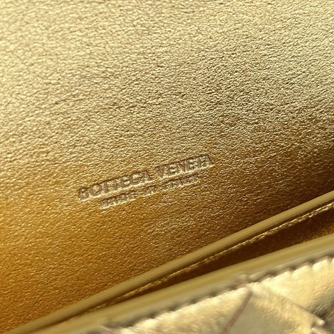 B0tt*ga Ven*ta Long Clutch Andiamo With Handle