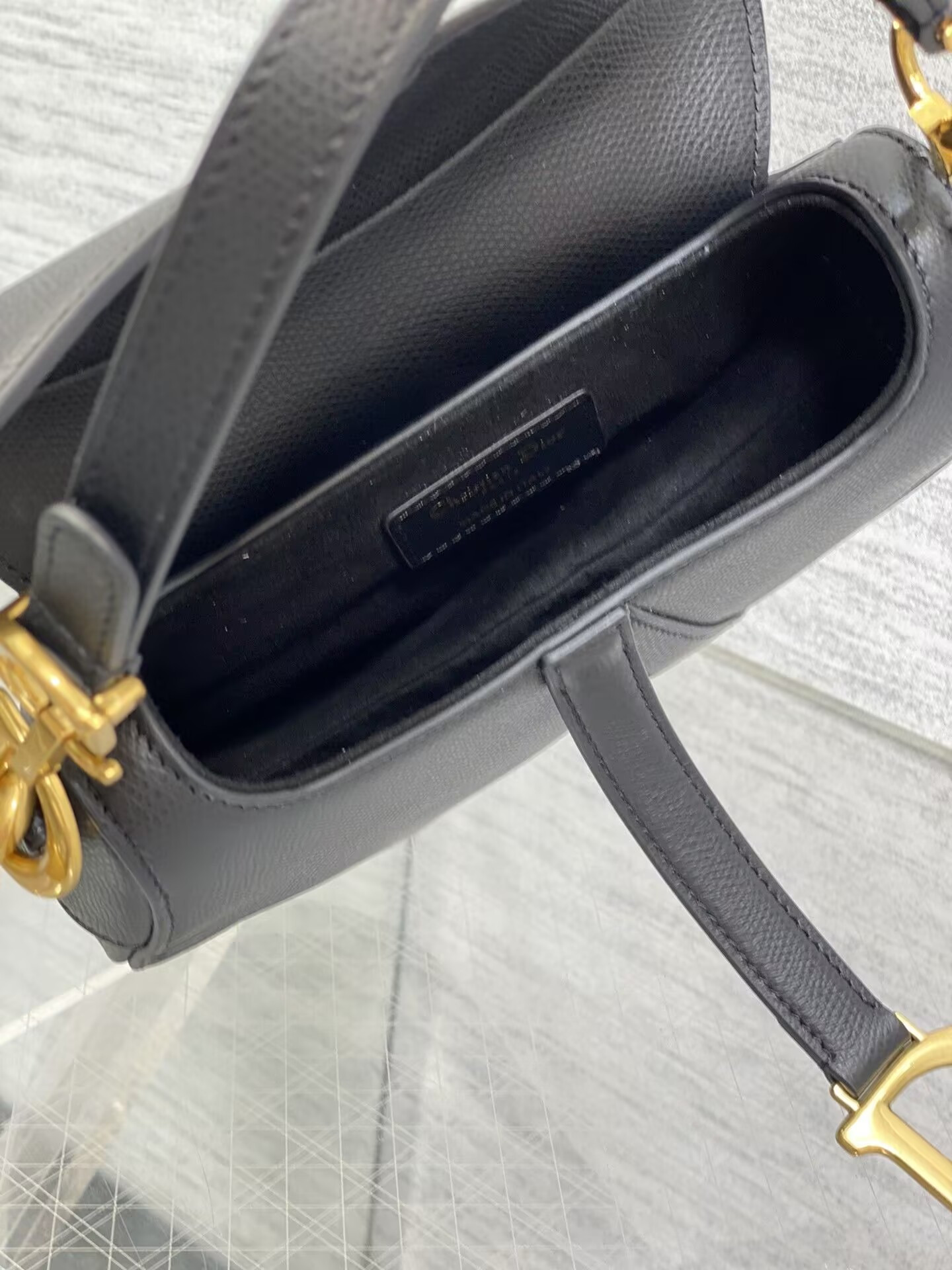 D10r MINI SADDLE BAG WITH STRAP Black Grained Calfskin 19 x 16 x 5 cm