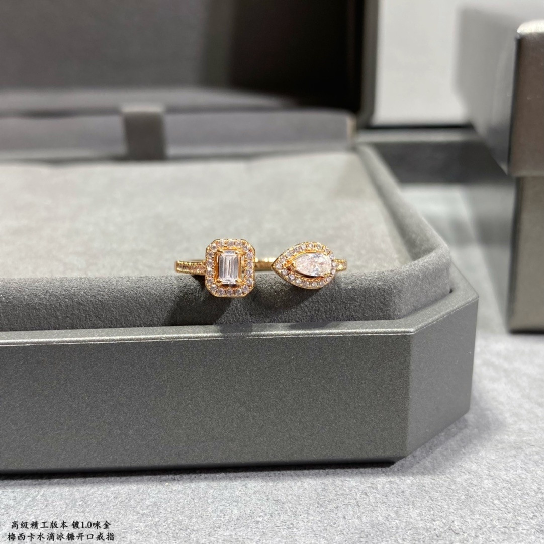 Messika Water Drop Ring