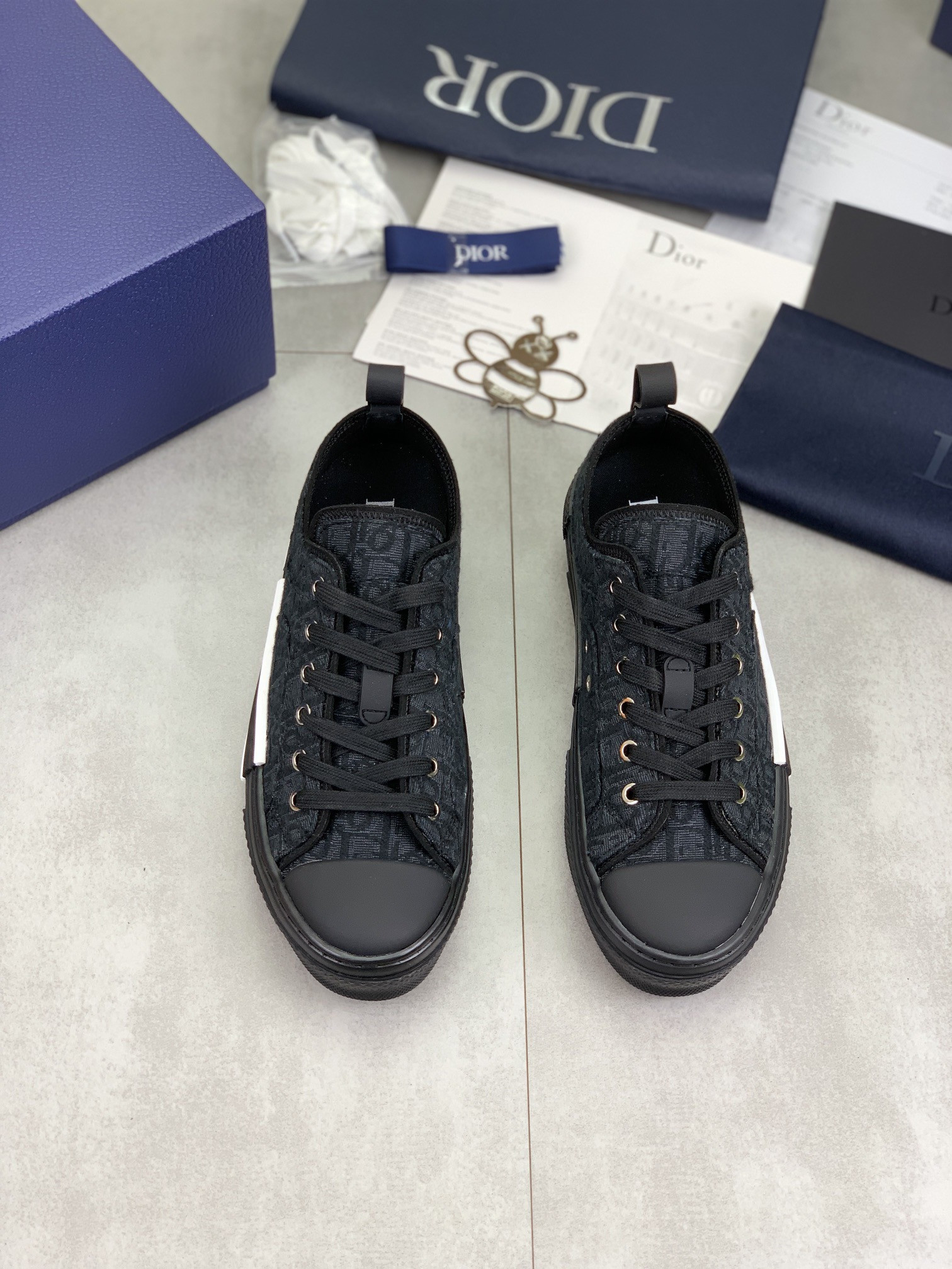 UA D10r B23 League Low-Top Sneaker