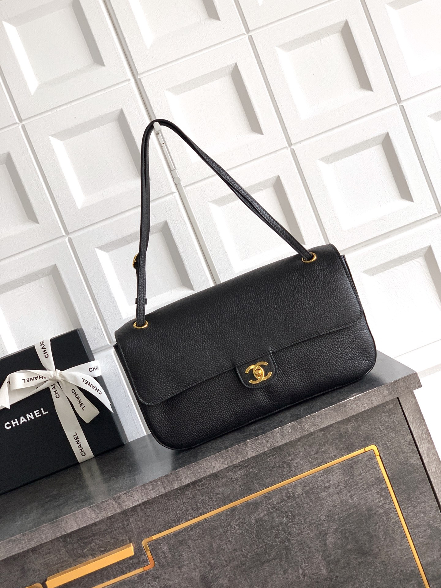 Ch**el maxi flapbag as6231 19.5x32x10cm