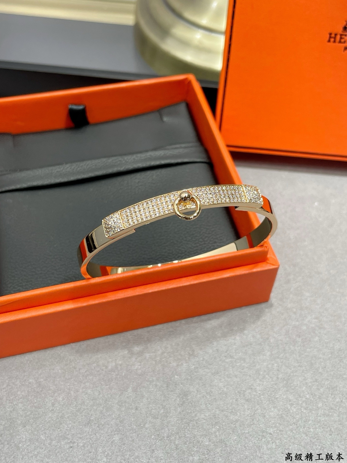 H**me5 Rivet Half D1am0nd Bracelet