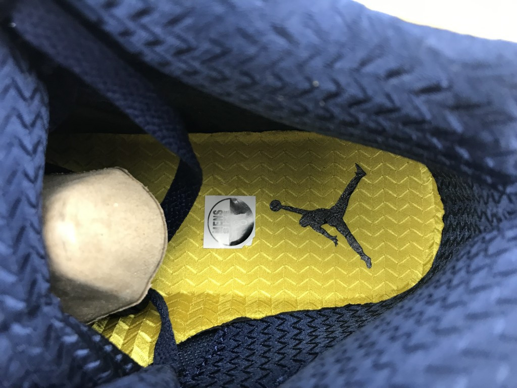 UA AIR JORDAN 5 RETRO SP 