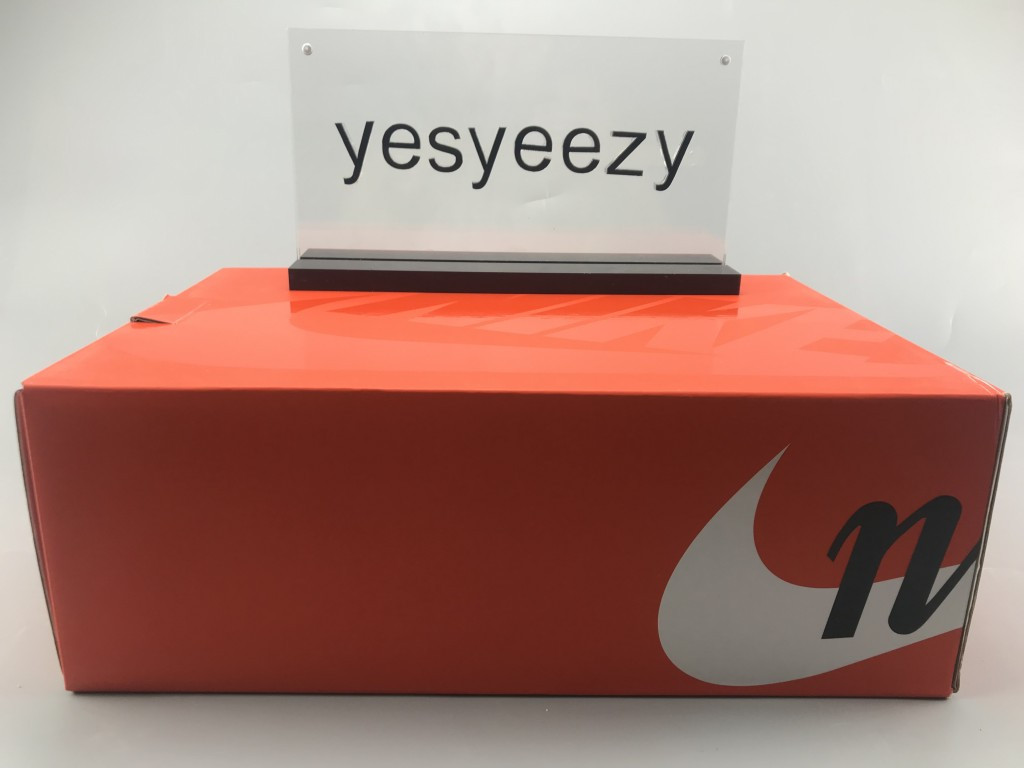 UA NIKE LDWAFFLE/SACAI "VARSITY BLUE"