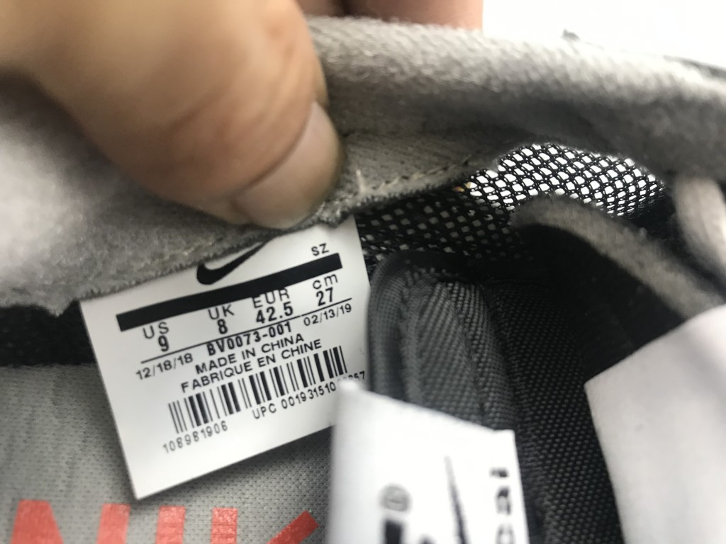 UA NIKE LDWAFFLE/SACAI BLACK ANTHRACITE