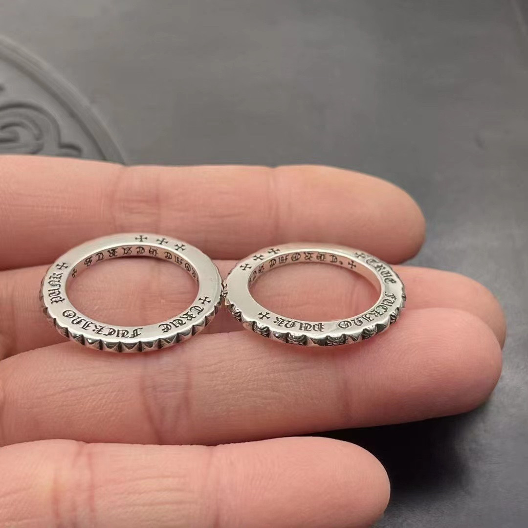 Ch*0me He**ts Cross Ring